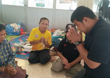 ปราจีนบุรี ชาวบ้านสระแก้วเริ่มทยอยเข้าศูนย์พักพิง