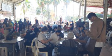 ปทุมธานี – สายมูแน่นวัด ถวายรถเบนซ์แก้บนไอ้ไข่หลังรับโชคกว่า 2 แสนบาท หนุ่มเจ้าของร้านคอมฯ จุดประทัด 5,000 นัดแก้บนหลังถูกรางวัลหลายหมื่น มาแล้ว 2 งวดติด