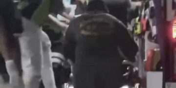 ด่วน! เวลา 22:05 น. มีรายงานว่า จ.ส.อ. ถาวร รวบรวม สังกัด พัน.ร.91 (ร.9 พัน.1) ถูกยิงที่ภูมะนาว #ช่องอานม้า ขณะส่งขึ้น ฮ.ไปเสียที่ รพ.