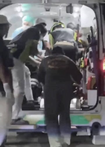 ด่วน! เวลา 22:05 น. มีรายงานว่า จ.ส.อ. ถาวร รวบรวม สังกัด พัน.ร.91 (ร.9 พัน.1) ถูกยิงที่ภูมะนาว #ช่องอานม้า ขณะส่งขึ้น ฮ.ไปเสียที่ รพ.