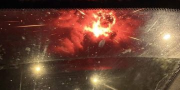 มีรายงานว่าเมื่อคืนที่ผ่านมา เครื่องบินรบขับไล่ F-16 ของกองทัพอากาศไทย ได้ปฏิบัติการโจมตีทางอากาศ โดยทิ้งระเบิดแรงสูงใส่เป้าหมายบ่อนคาสิโน ในย่านจุ๊บโกกี อำเภอบันเตียอำปึล จังหวัดอุดรมีชัยของกัมพูชา