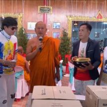 ฮือฮา! วัดป้อมรามัญ วัดชื่อดังเมืองกรุงเก่า แจกเครื่องใช้ไฟฟ้าให้ชาวบ้านเดินทางร่วมพิธีพุทธาภิเษก ท้าวเวสสุวรรณ นิมนต์เกจิชื่อดังระดับประเทศร่วมปลุกเสก