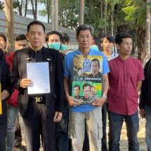 สหพันธ์คนไทยปกป้องสถาบันฯ และ อาชีวะมีนบุรี เข้าแจ้งความ บก.ป. เอาผิด “ฮุน เซน” “ฮุน มาเนต” และ “มาลี” ฐานเป็นอาชญากรสงคราม ขณะที่กลุ่มอาชีวะมีนบุรี เตือนวัยรุ่นกัมพูชาหยุดการกระทำเหยียดหยามคนไทย