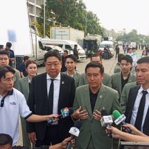 สิงห์บุรี / คุณแม่ภรณี ธนาคมานุสรณ์ นำชาวสิงห์บุรีให้กำลังใจ “ชัยวุฒิ ธนาคมานุสรณ์” สมัคร ส.ส.บัญชีรายชื่อ พรรครักชาติ