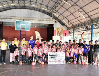 จังหวัดบึงกาฬเปิดลานกีฬา “ลานพญานาค” อำเภอปากคาด จัดคลินิกสอนฟุตบอล–ฟุตซอล สร้างพื้นที่สร้างสรรค์ให้เด็กและเยาวชน