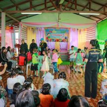 กาญจนบุรี – ทหารเป็นที่พึ่งของประชาชนในทุกโอกาส!! กรมทหารราบที่ 29 กองพลทหารราบที่ 9 คืนความสุขให้กับชุมชนชายแดน ไทย – กัมพูชา นำผ้าห่มกันหนาวและของขวัญไปมอบให้กับน้อง ๆ นักเรียนและประชาชน ในพื้นที่ อำเภออรัญประเทศ จังหวัดสระแก้ว