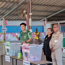พังงา/บรรยากาศการเลือกตั้งท้องถิ่นในจังหวัดพังงา เป็นไปอย่างคึกคักตั้งแต่ช่วงเช้า โดยพี่น้องประชาชนทยอยเดินทางออกมาใช้สิทธิเลือกตั้งอย่างต่อเนื่อง