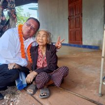 สกลนคร ดร.ชูพงศ์ลุยหาเสียงเพื่อเปลี่ยน กราบแผ่นดินเกิดลั่นทุกคนต้องมีโอกาส