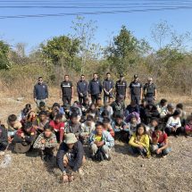 กาญจนบุรี – ตม.จว.กาญจน์ ไล่สกัดจับรถขนคนต่างด้าว รวบเมียนมา 48 ราย