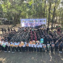 กาญจนบุรี – พบปริมาณฝุ่นละอองขนาดเล็ก PM2.5 มีค่า 35.1 ไมโครกรัม/ลูกบาศก์เมตรคุณภาพอากาศอยู่ในเกณฑ์ ปานกลาง ทุกหน่วยงานรณรงค์แบบเคาะประตูบ้าน ต่อเนื่อง