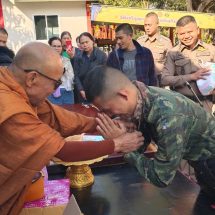 ชัยภูมิ หลวงพ่อสายทองพระเกจิชื่อดังแห่งวัดห้วยกุ่มมอบวัตถุมงคลนักรบชายแดน