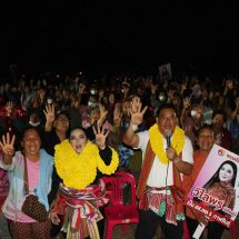 กาฬสินธุ์ สจ.คนดัง 3 อำเภอแห่ขอคะแนนช่วยประภาส-วิไลพร โอกาสใหม่ มั่นใจเทคะแนนไหลเข้าเบอร์ 4 ประกาศปักธงแน่ๆสส.กาฬสินธุ์ เขต 5