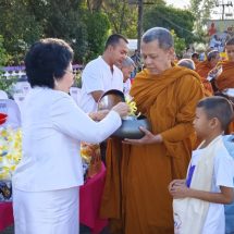 คุระบุรีจัดทำบุญตักบาตรวันขึ้นปีใหม่ 2569 พุทธศาสนิกชนร่วมพิธีอย่างคึกคัก