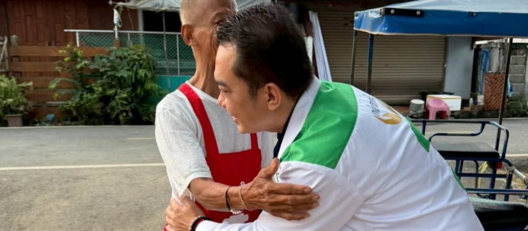 “กฤติเดช สันติวชิระกุล” ผู้สมัคร สส.แพร่ เขต 3 เบอร์ 3 พรรคกล้าธรรม พบปะมาขอคะแนนตามตลาดเช้าฯ