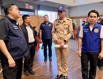 รองผู้ว่าฯยะลา เยี่ยมเจ้าหน้าที่ประจำหน่วยเลือกตั้ง พร้อมติดตามความพร้อมของสถานที่ การจัดระเบียบหน่วยเลือกตั้ง และการอำนวยความสะดวกแก่ประชาชน การเลือกตั้ง สส.ล่วงหน้า ปี 2569