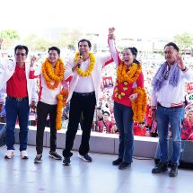 มุกดาหาร “ยศชนัน” นำทัพ “เพื่อไทย” ปลุกคนเสื้อแดงกาเพื่อไทยยกจังหวัด ชูนโยบาย “เศรษฐีเงินล้านวันละ 9 คน