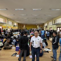 กาญจนบุรี – เริ่มขนหีบเลือกตั้งแจกจ่ายไปตามหน่วยเลือกตั้งทั้ง 1,078 หน่วยแล้วคึกคักแต่เช้า เพื่อให้ประชาชนได้ลงคะแนนเลือก สส. เขต และบัญชีรายชื่อ 8 ก.พ 69 นี้