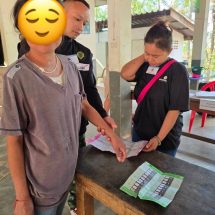 กาญจนบุรี – สาวศรีสวัสดิ์ งานนี้หายเมา ดื่มหนัก ดึงบัตรแรงบัตรเลือกตั้งฉีกขาด อ้างเมามึนงง ไม่ตั้งใจไม่มีเจตนาฉีกบัตร แค่ออกแรงคลี่บัตรแรงไปหน่อย บัตรก็ฉีกขาด