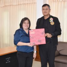 กาญจนบุรี – กรมทางหลวง จัดเวทีฟังความคิดเห็นครั้งที่ 2 การขยายเส้นทางหลวงหมายเลข 3086 บ่อพลอย – หนองปรือ แบบ 4 ช่องจารจรปัจจุบันเพียง 2 ช่อง ทำให้แออัดในการท่องเที่ยว การขนส่งสินค้าภาคเกษตรออกไปสู่ตลาดสินค้า