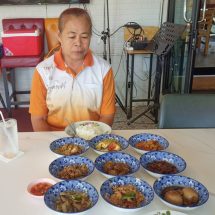 สกลนคร เปิดตัวร้านข้าวราดแกงเริ่มต้น 30 บาท 3 อย่าง 50 อาหารอร่อยรสแซ่บ