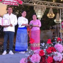 ชัยภูมิคู่รักวันวาเลนไทน์แห่ร่วมสร้างตำนานความรักยั่งยืนบนมอหินขาวสวนหินอายุเก่าแก่กว่า197ล้านปี สุดยอดสโตนเฮนจ์เมืองไทย คึกคัก