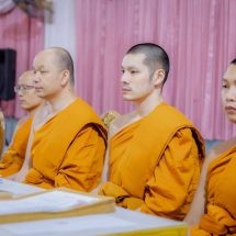 นครนายก – สีสันในวันสอบบาลี “พระศรัณย์ ” พระรูปหล่อที่มียอดคอมเม้นหลากหลายมาร่วมแจกข้อสอบ