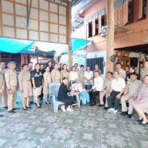 พมจ.แพร่ ร่วมกับท้องที่ ท้องถิ่น ต.บ้านเหล่าร่วมมอบโล่เข็มกลัดฯจากสภาผู้สูงอายุฯ แก่ผู้สูงอายุที่มีอายุ 100 ปี