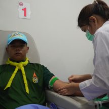 กาญจนบุรี – ทหาร ร.29 นำกำลังพลจิตอาสาบริจาคโลหิตกว่า 7,000 ซีซี ช่วยเหลือผู้ป่วยวิกฤติ