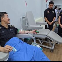 กาญจนบุรี – อธิบดีกรมทรัพย์ฯ เฝ้าติดตามผู้ใต้บังคับบัญชาเฝ้าติดตามใกล้ชิด!! อธิบดีกรมอุทยานฯ นำทีมบริจาคเลือดช่วยหัวหน้าวรุณ หลังเสียเลือดมากอาการยังต้องดูแลอย่างใกล้ชิด