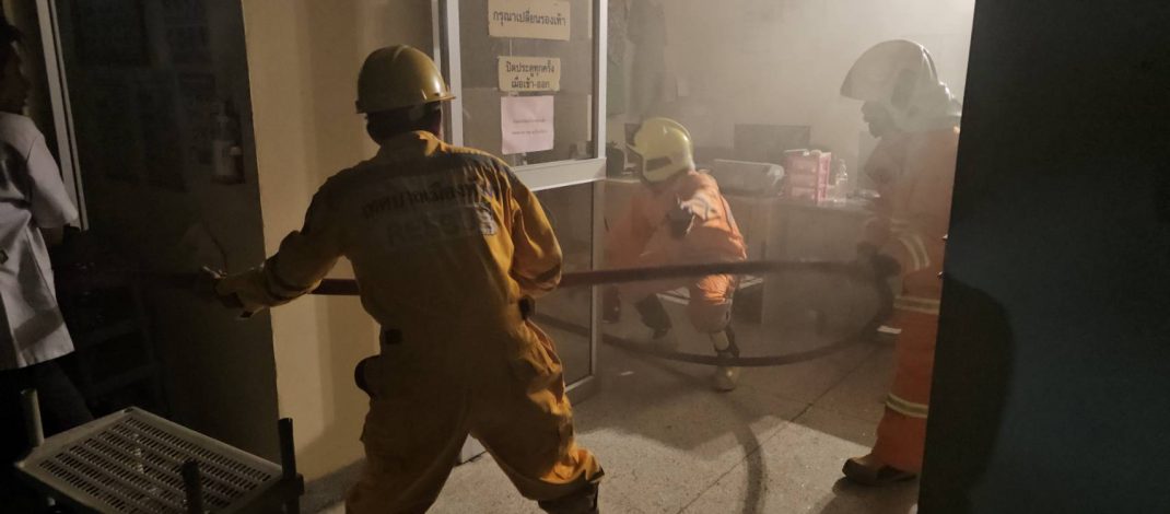 พังงา-ด่วน! เพลิงไหม้หน่วยไตเทียม โรงพยาบาลพังงา เร่งเคลื่อนย้ายผู้ป่วยห้องพิเศษตึก“เจียรวาณิช” วุ่น