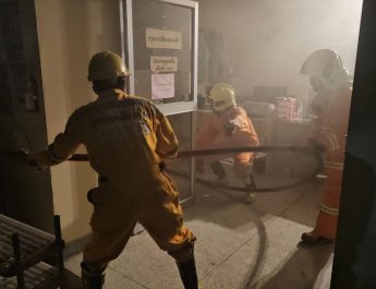 พังงา-ด่วน! เพลิงไหม้หน่วยไตเทียม โรงพยาบาลพังงา เร่งเคลื่อนย้ายผู้ป่วยห้องพิเศษตึก“เจียรวาณิช” วุ่น