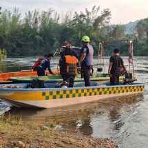 กาญจนบุรี – พบแล้วหลังค้นหาข้ามวัน!! ระดมกำลัง ค้นหาร่างชายวัยรุ่น วัย 27 ปี หลังกระโดดสะพานปลิดชีพตัวเอง
