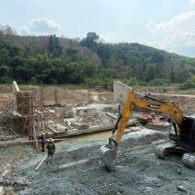 น่าน – ชลประทานน่านเดินหน้าแผนรับมือน้ำท่วม บูรณาการทุกภาคส่วน ขุดลอกแม่น้ำน่าน 340 กม. ผันน้ำ “แม่น้ำน่านสาย 2” แก้น้ำท่วมระยะยาว เร่งสำรวจ 18 จุดวิกฤต เตรียมพร้อมก่อนฤดูฝนปี 69