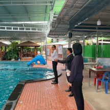 เทศบาลเมืองมหาสารคาม เดินหน้าป้องกันเด็กจมน้ำช่วงปิดเทอม จัดโครงการฝึกว่ายน้ำเสริมทักษะเยาวชน