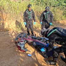 ดักจยย. ขนยาบ้าจากชายแดนไปพักชานเมือง เจอคนขับทิ้งรถ ทิ้ง ยาบ้า 2 แสนกว่าหนีไปได้