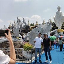 ปทุมธานี แม่ค้า TikTok ดวงเฮง! แก้บนท้าวเวสฯครั้งที่ 6 รับทรัพย์เกือบล้าน สาวทำพวงมาลัยกำมะหยี่ยาว 2 เมตรแก้บนกระต่ายสุดรักหายป่วยโรคร้าย