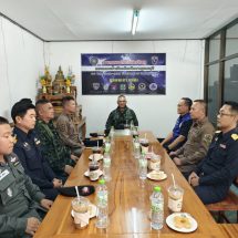 กาญจนบุรี – ตรวจสอบเข็มข้นหน่วย ฉก.ลาดหญ้า/ร.29 บูรณาการทุกภาคส่วน เสริมมาตรการคุมเข้มชายแดนเมืองกาญจน์ทุกช่องทาง สกัดน้ำมันเถื่อน แก๊งสแกมเมอร์ แรงงานเถื่อน สอดรับนโยบายรัฐบาลและกองทัพบก