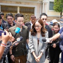 ครอบครัวชินวัตรเยี่ยม “ทักษิณ” ครั้งที่ 52 เผยอาการตาแดงเล็กน้อยจากความดัน แต่กำลังใจยังดี ยันการพักโทษเป็นไปตามขั้นตอนกฎหมาย