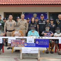 สกลนคร แถลงยาบ้ารวบผู้ค้าผู่เสพ 5 ราย ย้ำนโยบาย ท่านแจ้งเราจับบ้านพักใจ บำบัดยั่งยืน