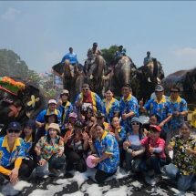 อลังการ ! สงกรานต์กรุงเก่านำช้าง 10 เชือก เพนต์สีสันสาดน้ำสนุกสนานต้อนรับงานสงกรานต์ “มหาสงกรานต์กรุงเก่า สายน้ำ ศรัทธา มรดกแห่งแผ่นดิน” พร้อมขบวนแห่ รถสามล้อหน้ากบ สาดน้ำเล่นสงกรานต์ สนุกสนาน