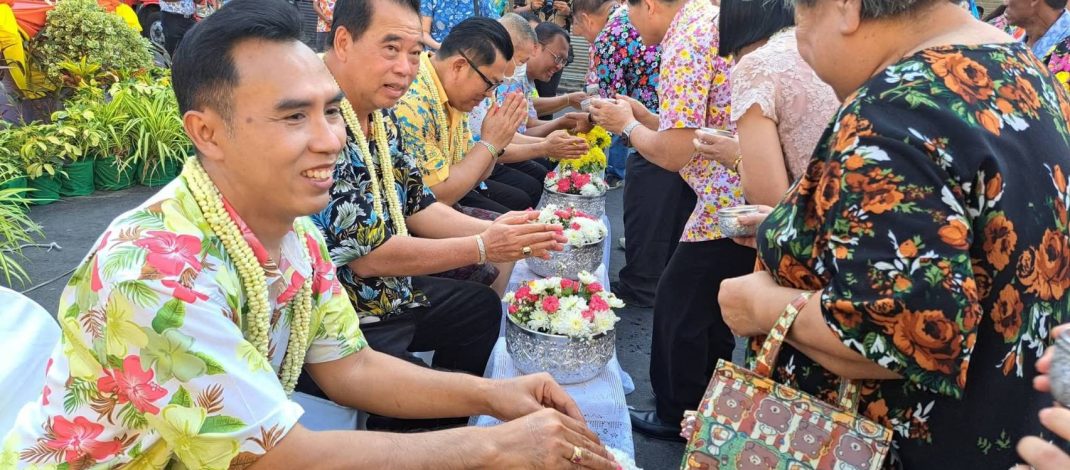 ลพบุรี ร่วมทำบุญสืบสานประเพณีวันสงกรานต์