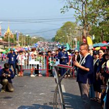 ชื่นชม ! ชาวแพร่และนทท.ร่วมงานสงกรานต์เด่นชัยคึกคัก แน่นด้วยกิจกรรม