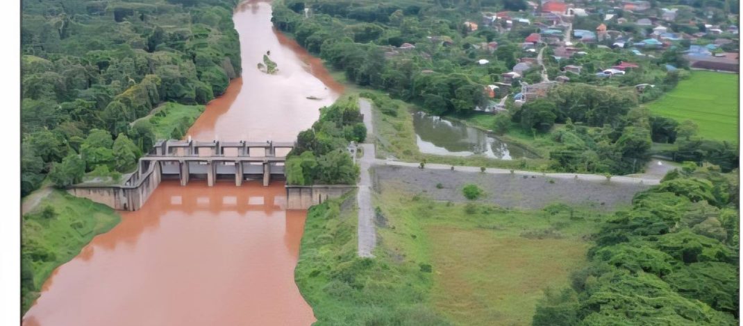 “ทุบเลยไหม?” เสียงสะเทือนวงประชุม จี้ทบทวน “ฝายธงน้อย” ปมซ้ำซากน้ำท่วมน่าน เสียหายทะลุ 3 พันล้าน