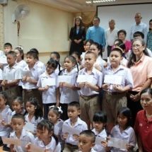 กาญจนบุรี – นาย นากาเซ่ ทาคาชิ อดีตล่ามนายทหารกองทัพญี่ปุ่น!! สมัยท่านมีชีวิตบินกลับมาเมืองไทยนับ 100 ครั้งตามหาร่างทหารญี่ปุ่น 400 นาย ทำการตัวเองฮาราคีรี ไม่พบถอดใจ ตั้งศาลามิตรภาพไทยญี่ปุ่น รวมถึงตั้งมูลนิธิสันติภาพแม่น้ำแคว ดูแลเด็กเรียนแต่ยากจน ถึงทุกวันนี้