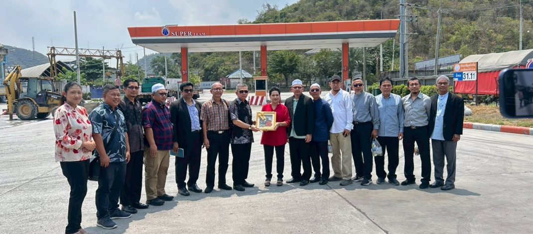 เครือข่ายโรงเรียนเอกชนสอนศาสนาอิสลามจังหวัดชายแดนใต้ สนใจธุรกิจสถานีบริการน้ำมัน MINI SUPER และโครงการตู้น้ำมันอัตโนมัติ พร้อมเริ่มธุรกิจ