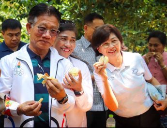 กาญจนบุรี – รองผู้ว่าฯ เปิดฤดูกาลทุเรียนเมืองกาญจน์” ประจำปี 2569 การันตีทุเรียนเมืองกาญจน์ได้มาตรฐาน “แก่จัด เนื้อแน่น ไม่มีทุเรียนอ่อน”