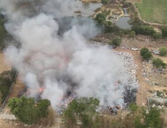 ปราจีนบุรี ไฟไหม้บ่อขยะ อบต.กรอกสมบูรณ์