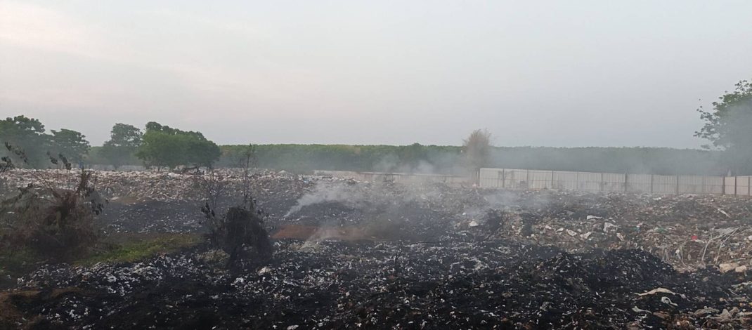 ปราจีนบุรี ไฟไหม้บ่อขยะดับแล้ว