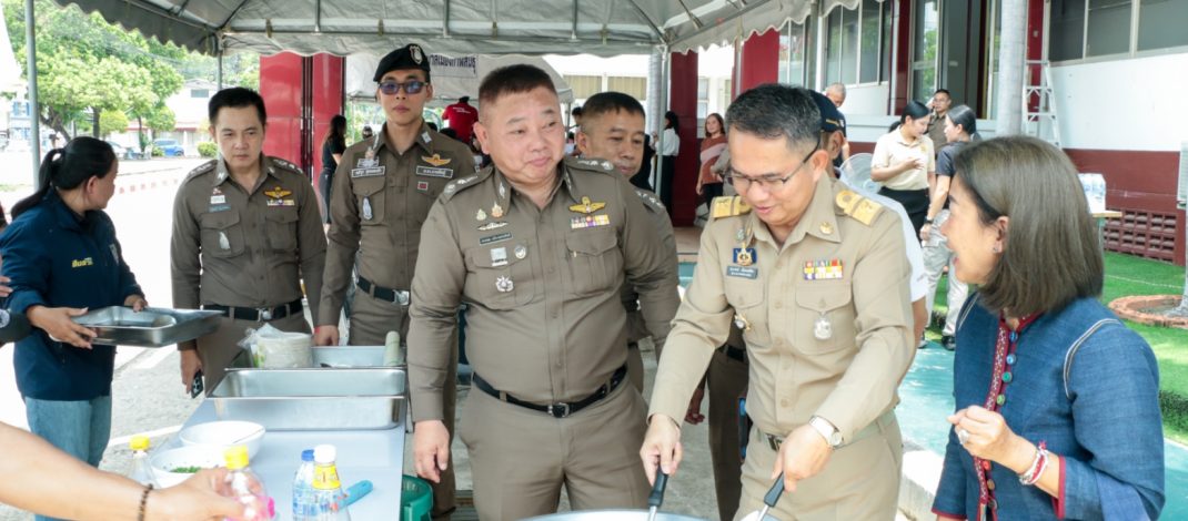 กาฬสินธุ์ ผู้ว่าฯ กาฬสินธุ์จับมือผู้การฯเปิดพื้นที่ชูกุ้งก้ามกราม GI สุดยอดของดีเมืองกาฬสินธุ์