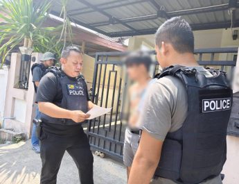 ล่า! บริษัทตุ๋นลวงโลก ขายฝันทำงานต่างแดน สุดช้ำบางรายติดหนี้เพื่อตามฝัน ผู้เสียหายกว่า 100 ราย สูญเงินเกือบ 20 ล้านบาท